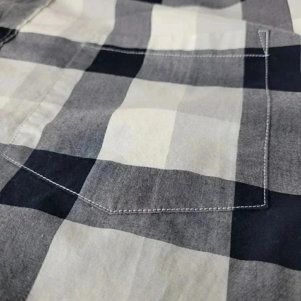 ♥Banana republic button down shirt‎ - Picture 9 of 9